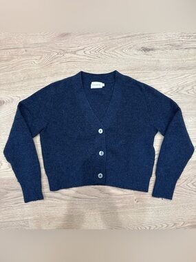 ‘Honorine’ Blue V-Neck Button-Front Cropped Cardigan